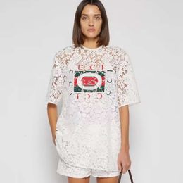 Novo designer renda feminina terno de verão 2024 LACE BODENTERY LETRA IMPRESSADA DE MANEVA CHANDE CHAMISS DE LINHA LINHA CONSELHOS CASUAIS COMPOSTOS PARA SENHORAS FZ2405271