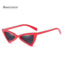 Beautyeye cute sexy retro cat eye sunglasses women small black white 2020 triangle vintage cheap sun glasses red female uv4001 275F