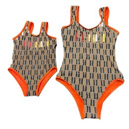 キッズデザイナーの服親子水着ベビー水着女性女子水泳衣装1つのPCSレタービーチビキビキニ5スタイル