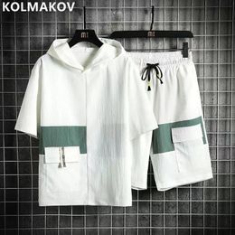 Summer Mens Classic Fashion Ice Silk Sports Suit Casual Loose Large Size Comfortable HighQuality TwoPiece Set 240517