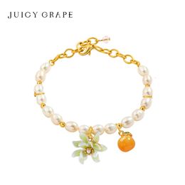 Juicy Grape Brand Designer Womens Bracelet Luxury Enamel Citrus Gardenia Flower Bracelet Women's French Freshwater Pearl Light and Unique Exquisite Handicraft