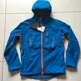 Customise LOGO Outdoor Skiing Fishing Hiking Clothing Warm Fleece Softshell Jacket Men Waterproof Windproof Hooded Hunting Coat