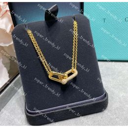 Luxury Designer Necklace New Classic Design Jewelry Love Men And Women Pendant Necklace Fashion Stainless Steel Necklace Comes In A Beautiful Gift Box 656