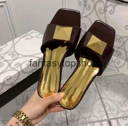 Valentine the V-buckle VT American European in and Valentines Highheeled Sandals Square Head Metal Rivet Leisure Beach Flat