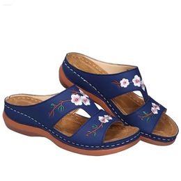 Open Sandals 2024 Flower Summer Plus-size Toe T-style Wedge Slippers Women Fashion Vintage 259