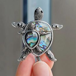 Vintage Cute Cartoon Turtle Animal Brooches For Women Men Coat Clothing Accessories Brooch Pins Party Jewelry Gifts 240524
