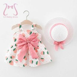 Girl's Dresses 2 pieces/set Summer Preschool Girls Dress Sweet Bow Strawberry Sleeveless Baby Clothing Princess Party Children 0 to 3 pieces H240527