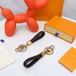 2021 Fashion brand Dog Keychain classic chic Keyring Women men luxury Car pendant unisex Handmade Leather designer Key Chain Trinket Je 290q