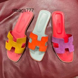 Designer Outdoor Slippers Cowhide H-shaped slippers for outer wear Flat bottomed open-toe Spring Summer 22 Comfort Beach Womens Shoes Net Red Super F