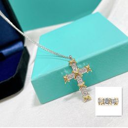 lunghe collane d'oro 18k per donne braccialetti alla moda per donne cross diamanti designer feste di nozze valentino argento replicata set d 232z