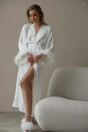 Home Clothing Bride Robe With DETACHABLE Feather Sleeves Long White Satin Silk For Wedding Day Morning Outfits Feathers Dressing Gown