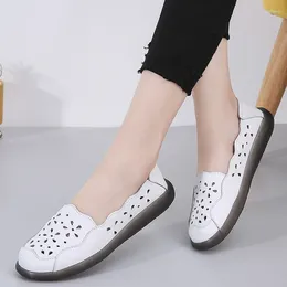 Casual Shoes Summer Women Loafers Leather Slip-on Flat Luxury Ladies Designer Sneakers Hollow Out Breathable Women's Moccasins