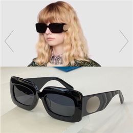 New fashion sunglasses 0811 square frame with small sunglasses top quality simple avant-garde popular style glasses with case eyewear 205t