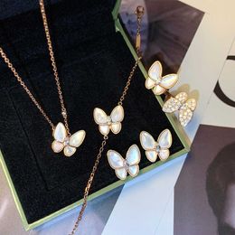 Fashion Front Design Van Collana unica collana ad alta farfalla con regalo bianco in oro rosa in argento a diamante bianco per fidanzata ha logo pq3y