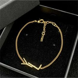 Collane di gioielli designer a sospensione Braccialetti per feste di matrimonio Braccialetti della catena di gioielli marchio semplice lettera Ornamenti Donne Gol