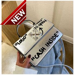 High New Crossbody Womens Bags Versatile %90 Quality Handbag Off 2024 Wholesale Trendy and Retail Msenger French Dign One Shoulder Small Squareu7rs