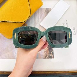 Luxury Vintage Fashion Sunglasses LW40114I Retro CatEye Design Solid Acetate Frame UV400 TAC Lens Women Man A Original Quality 240428
