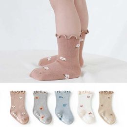 Kids Socks 3 Pairs Anti-Slip Floral Print Kids Infant First Walking Baby Socks 0-5Y Four Seasons Elastic Childrens Short Tube Socks d240528