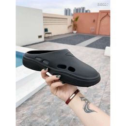 Foam slippers designer man women sandals Emed triangle rubber mules summer beach slide Fashion outdoor Leisure shoes size 35-45 with dust bag 29