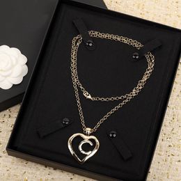 2022 Top quality Charm heart shape pendant necklace with hollow design in 18k gold plated for women wedding Jewellery gift have box stamp 255R