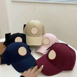 Coppia Fashion Designer Ball Caps Autunno inverno ricami Casquette Sports Travel Cap 234L