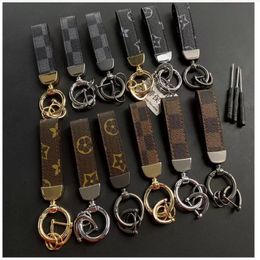 Creativity Presbyopia Print Car Keychain Bag Pendant Charm Jewelry Keyring Holder for Men Gift Fashion PU Leather Flower Grid Design Me 327N