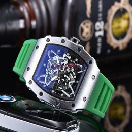 New Top Luxury Mens Watches Quartz Chronograph Swiss Mens Wristwatch Iced Out Hip Hop Rubber Strap Sport Men Watch Male watches 2630