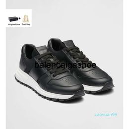 Pradshoes tasarımı prax prad ünlü 01 erkek koşucu spor ayakkabı ayakkabıları erkek teknik kauçuk fırça deri eğitmenleri yeniden nynyon pabul