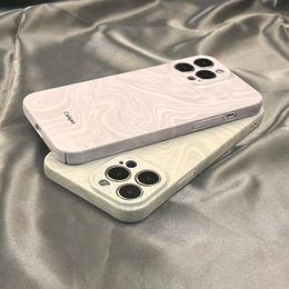 고급 디자이너 iPhone 15 Pro Max Phone Case 15Plus IP14 Promax 13 12 11 귀여운 클래식 패턴 가죽 뒷면 금속 명판 디자이너 전화 케이스