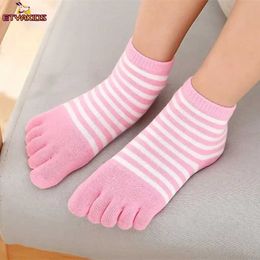 Kids Socks Stripped Baby Socks for 4-12T Young Girls Boys Casual Sports Sock Breathable Five-toe Sock Kids Children Socks d240528