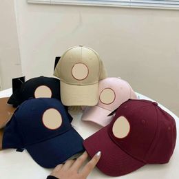 Coppia Fashion Designer Ball Caps Autunno inverno ricami Casquette Sports Travel Cap regolabile 199v