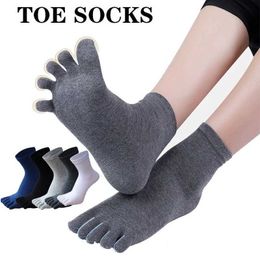 Men's Socks 5/10 Pairs Mens Mid-Tube Toe Socks Fashion Comfortable Sweat-Absorbing Cotton Business Socks Breathable Elastic Sports Socks Y240528