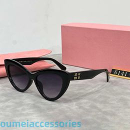 New Designer High-end Brand Sunglasses Mu Cat-eye for Women Letter Peplum Premium