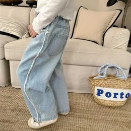 Jeans Jeans Spring 2024 Girl Ling Blue Trimmed Straight Jeans Childrens Soft Loose Jeans WX5.27