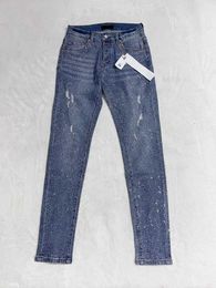 Jeans maschile di alta qualità viola roca jeans diamanti di moda diamanti retrò antichi jeans a bassa vita casual pantaloni attivi alla moda j240527