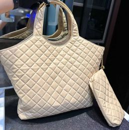 Luxurys Handbag Designers the tote Bag Woman Clutch Mother Bag Black Beach Cheque Shoulder bag cowhide leather Purse wallet Crossbody travel Bags