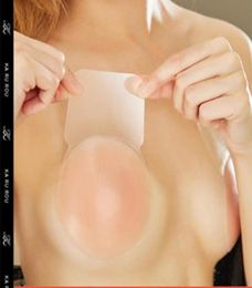 Bras Women Nipple Covers Reusable Bh Stickers 1 Pair Invisible Bra Strapless Silicone Big Breast Woman Lingerie AccesoiresBras2180557
