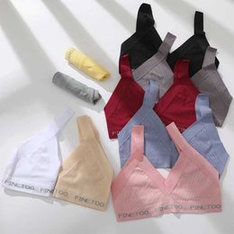 Camisole FINETOO Sexy Womens Seamless Bra V-neck Tank Top Underwear Fitness Short Top Cropped Top Fashion Letter Printing Bralette Girls Y240528