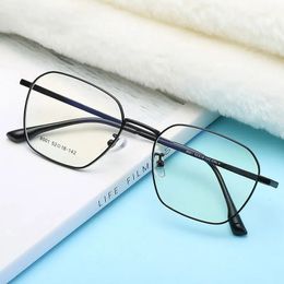 8001 Arrival Metal Frame Glasses For Unisex with Spring Hinges Simple Full Rim Square Eyewear Selling 240528