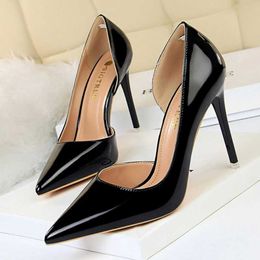 Dress Shoes BIGTREE Woman High Heels Patent Leather Classic Pumps Pointed Toe Party Wedding Bridal Lady Sexy Stiletto Size 34-43 H240527 H32J