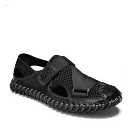 Sandals Summer Beach Versatile Leather Men's Shoes Trend Outdoor Slippers Casual Sports Fla ed8