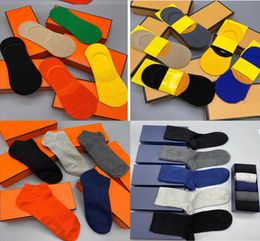 YKQqG Men 039s Popular Stripes Socks The Latest Design Colour Fashion Socks SocksStriped Socks Suit Men039s Designer Coloured1222762