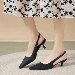 Dress Shoes 2024Summer Pointed Toe Silk Pumps Women Back Strap Buckle Thick Heels Sandals Woman Shallow Mouth Party Ladies H240527 EK2K