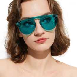 Occhiali da sole sfumature per donne viola rotonde uomini senza cornice designer vintage o occhiali da sole trasparenti ombre1 1844