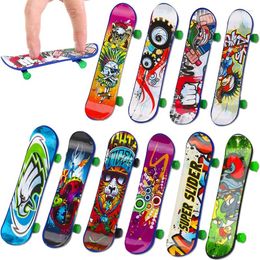 Party Favour Puzzle Toy 10 Pcs Finger Skateboard Hobbies Novelty Anti Stress Sensory Fingerboard Toys Mini Funny Gift For Kids Boy