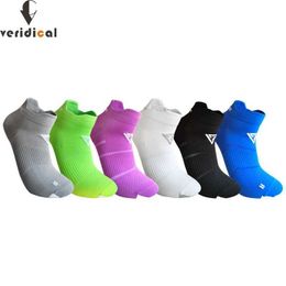 Men's Socks 5 pairs of mens sports socks professional nylon compression sweat absorption quick drying anti slip fitness marathon ankle crew socks Y240528