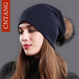 New Women's Beanie Hat Autumn Raccoon Fur Pompom Pompom Slouchey Cotton Bearies per Femme Winter Skulliesbeanies con vere palline Pompom 242G