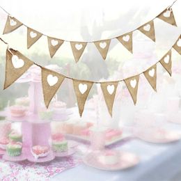 Banners Streamers Confetti Vintage Hessian Bunting Love Heart Pennant Banner for Garden Party Birthday Wedding Baby Shower Nursery Decoration d240528