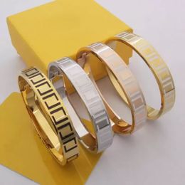 Europe America Top Designer Jewelry Lady Women Titanium Steel Black White Enamel Engraved Letter 18K Gold Bangle Bracelet 4 Color 219A