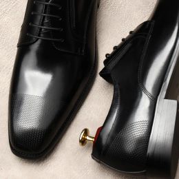 Обувь черный кофейный цвет мужчина обувь кожа Oxford Brogues Chound Up Formal Shoune Осуренная кожаная свадебная свадебные мужчины роскошные туфли обувь